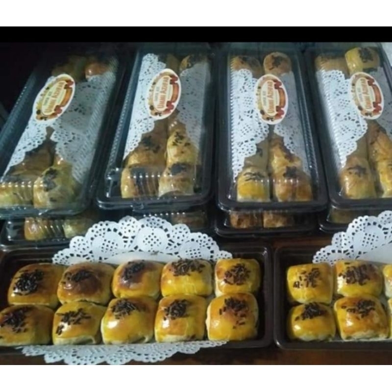 

bolen pisang rasa coklat / keju / mix coklat keju