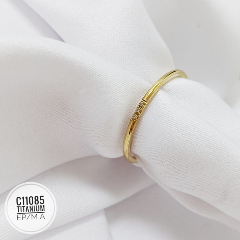 Cincin titanium tipis simple gold C11085