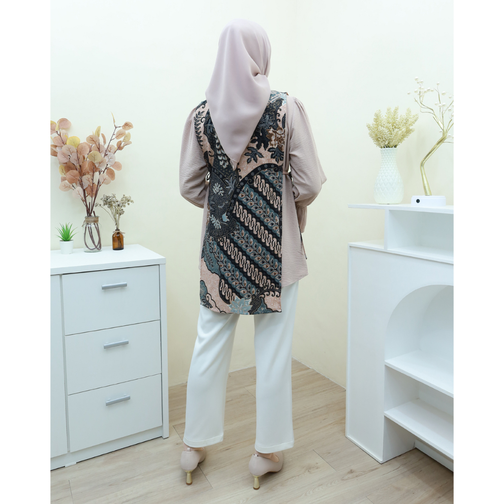 JUDE Blouse Dengan Vest Batik - Pakaian Wanita Terbaru by Hijab Mamah icis