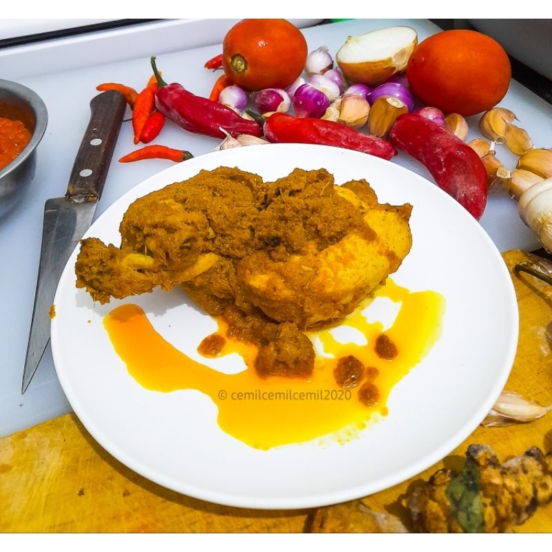 

Ayam bumbu kuning Siap Makan 250 gram / 500 gram / 1 kilogram