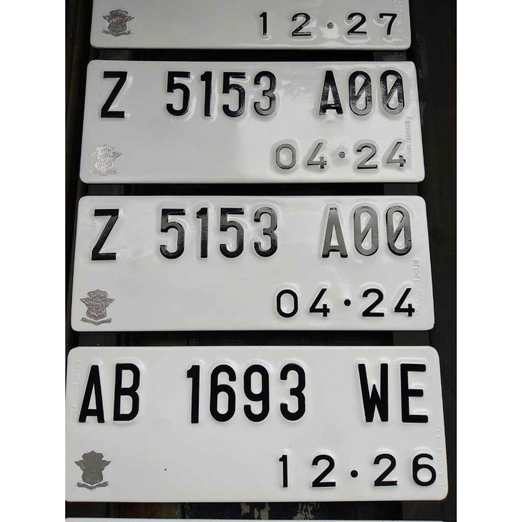 Plat Motor Baut Tanam Putih