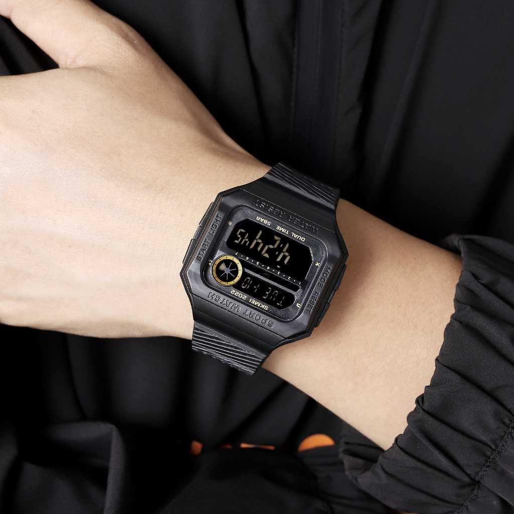 Jam Tangan Pria Digital Sport Watch Alarm EL Light Waterproof Jam Digital Premium Desain Efisien Anti Air