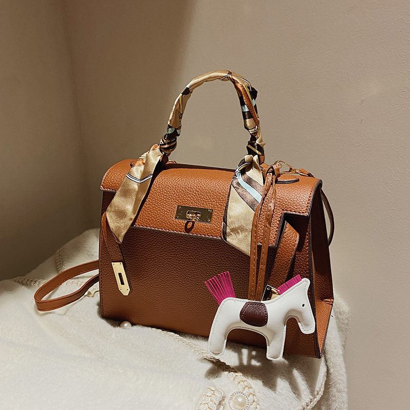 113390 Handbag Cewek Tas Selempang Wanita Import Slingbag Cewe Impor (1 KG MUAT 2) BQ3390