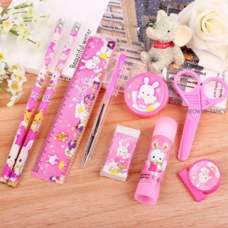 set perlengkapan alat tulis anak