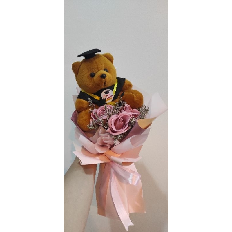 BUCKET BUNGA FLOWER ROSIE BOUQUET WISUDA BEAR
