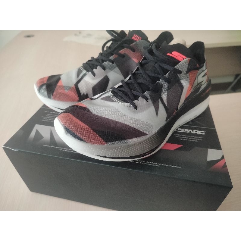 Skechers Go Run Speed Freek size EU42 26,5cm