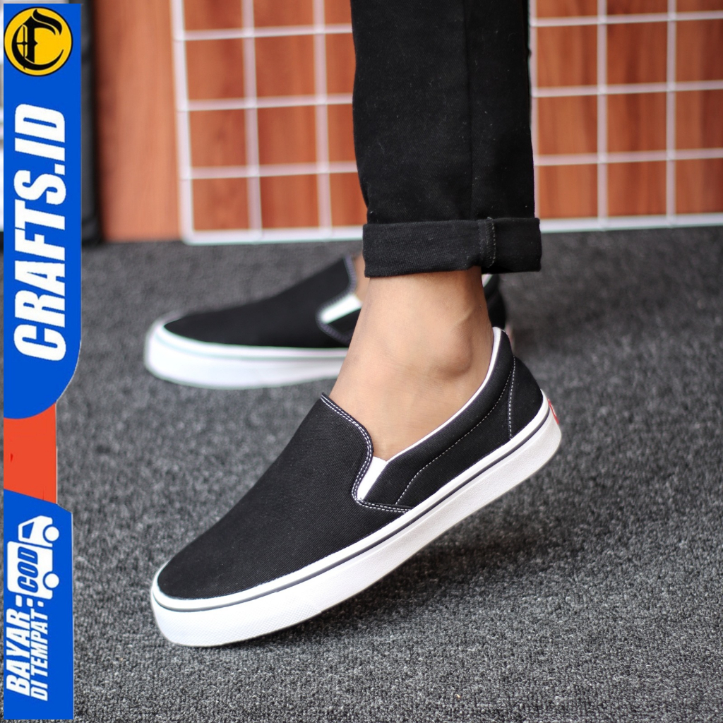 Sepatu Casual Ukuran 43 44 45 46 47 Sepatu Sneakers Slip On Pria Sepatu Sekolah Ukuran Besar