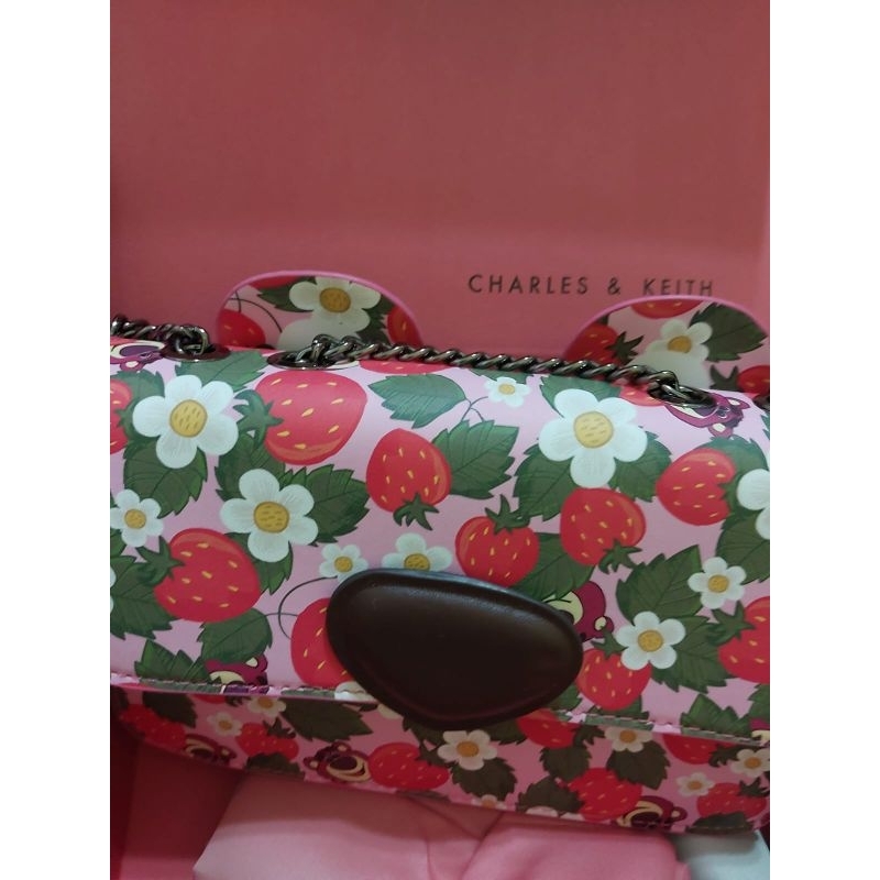 Charles & Keith Lotso Strawberry