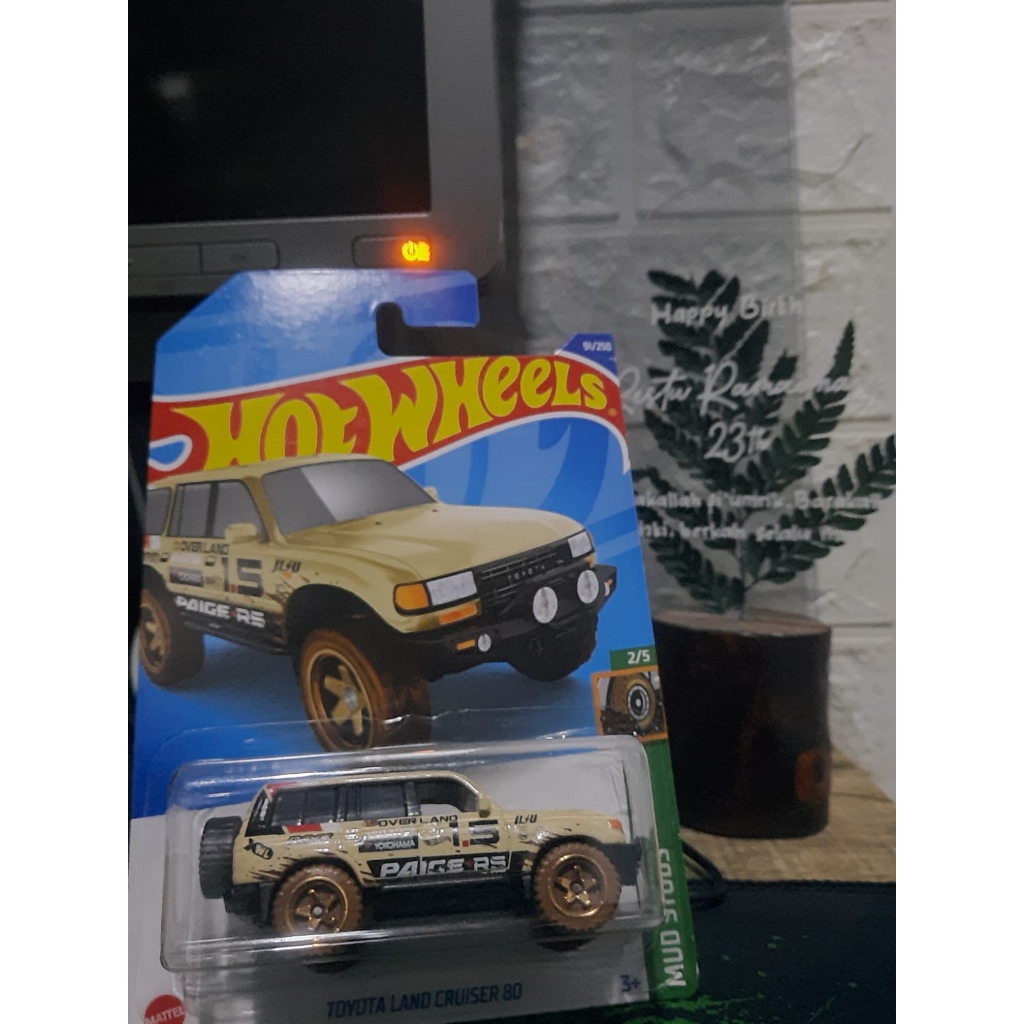 Hot Wheels TOYOTA LAND CRUISER 80