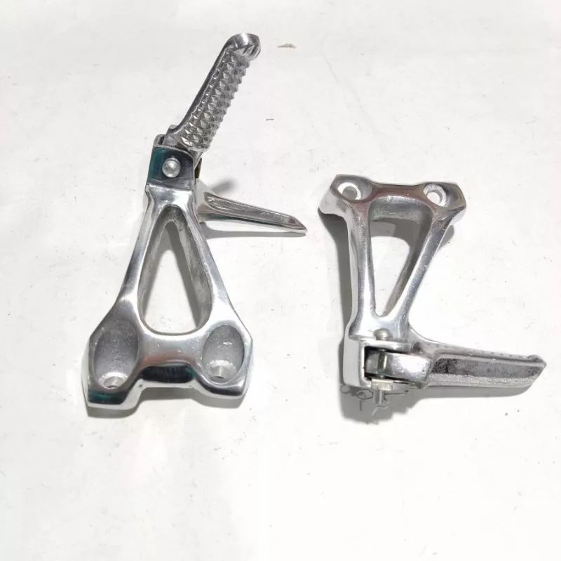 Step Sonic 150R Footstep Sonic 150R Step Sonic Belakang