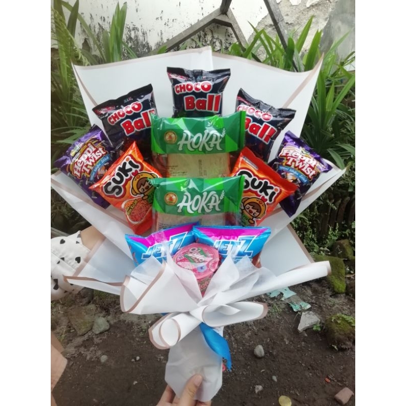 

kado wisudah/ultah buket snack