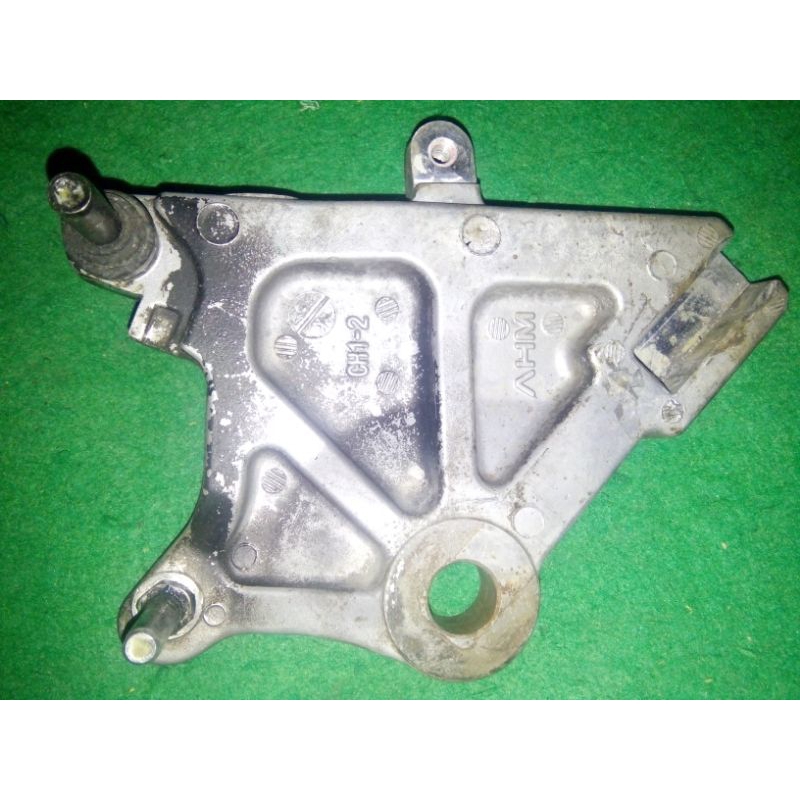 dudukan kaliper cakram belakang tirev original copotan