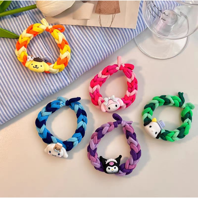 Ikat Rambut Scrunchie Gelang Ikat Rambut Lilit Karakter Impor Dengan Aksesoris Boneka Kecil Ikat Rambut Ponytail Kunciran Pita Korea Plush Doll Scrunchies