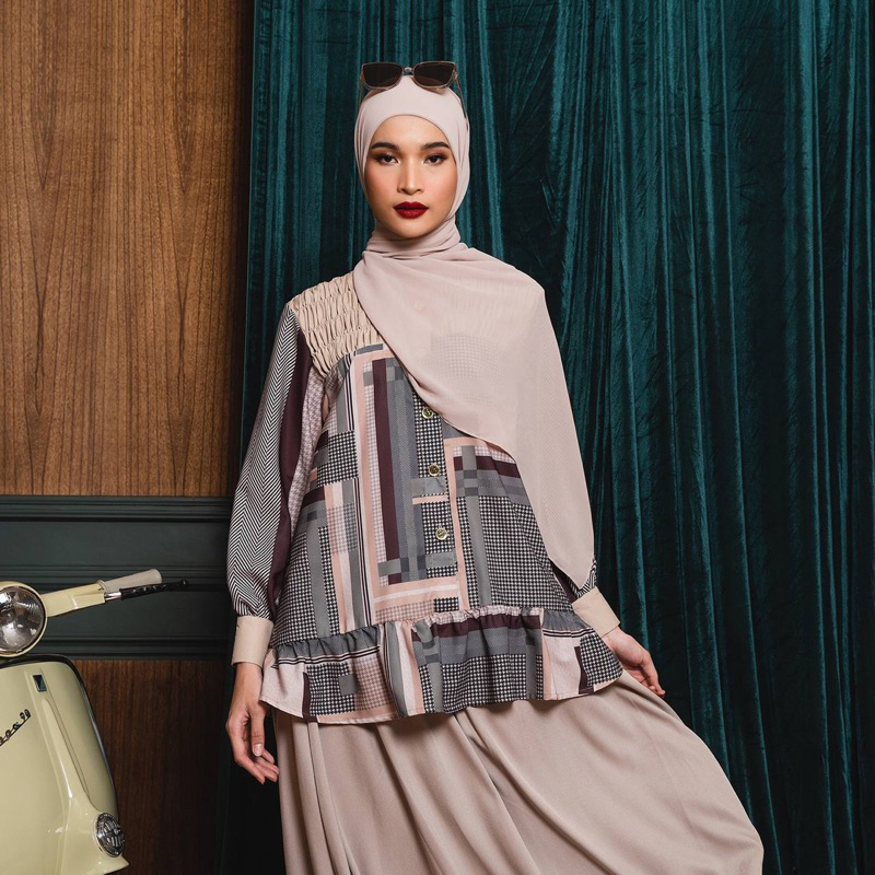 ZASKIA SUNGKAR NAI BLOUSE