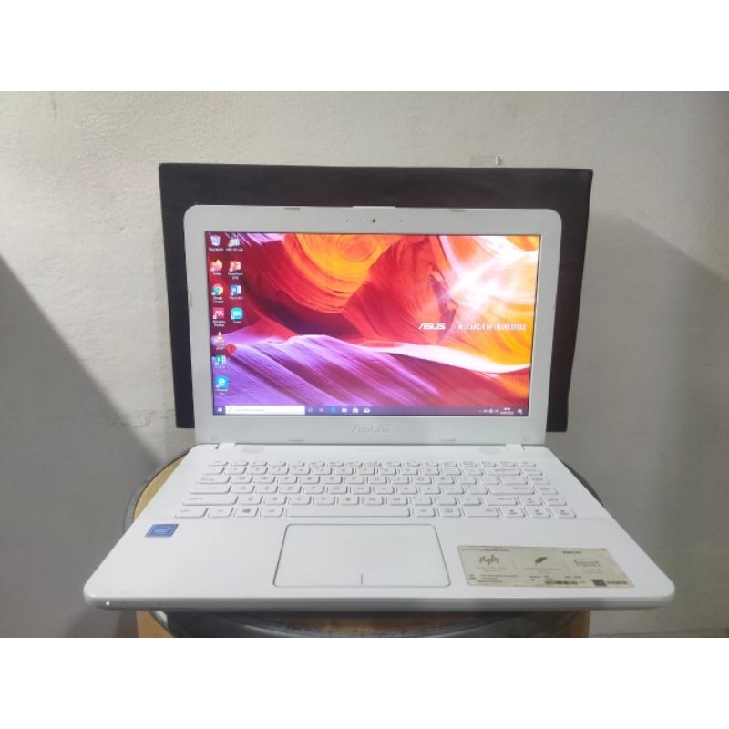 Laptop Asus X441M Intel Celeron RAM 4 GB Second Bergaransi