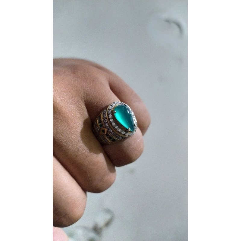 bacan HQ kristal giwang menyala