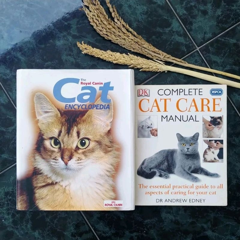 

Royal Canin Cat Encyclopedia & Complete Cat Care Manual