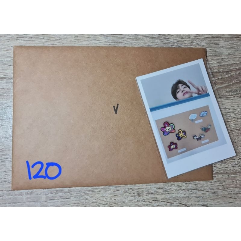 PC Making Look Brooch Merch By BTS V Taehyung