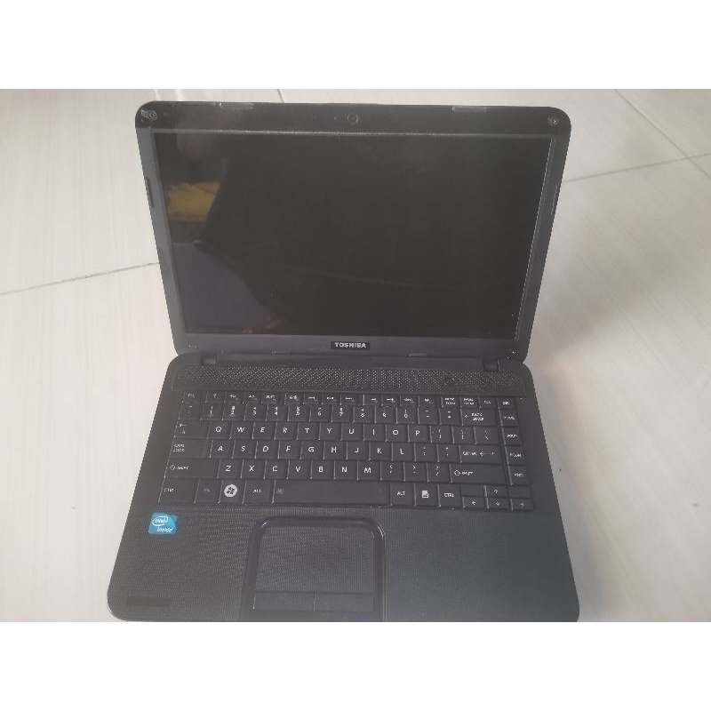 LAPTOP TOSHIBA MATI TOTAL