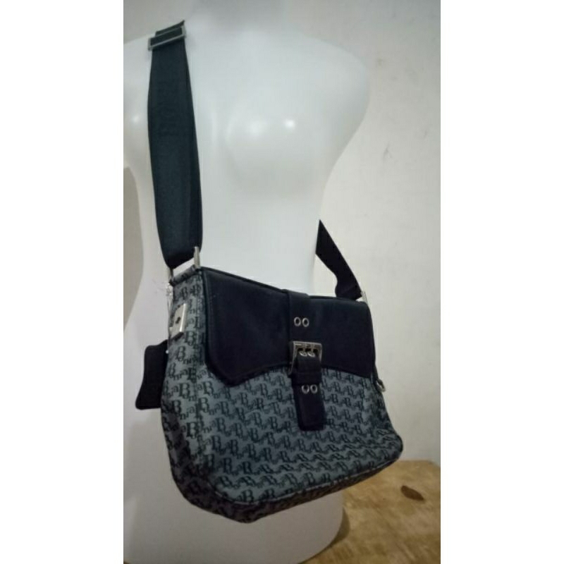 tas hitam motif BONIA ORI (second)