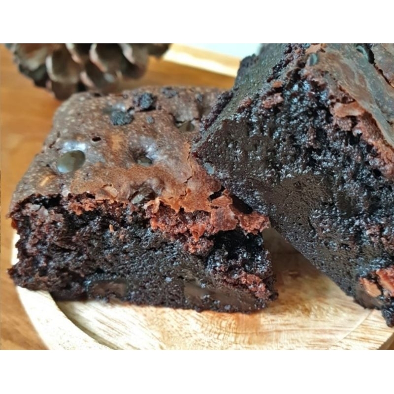 

KUE BROWNIES PANGGANG COCOSHIP KEJU ALMOND