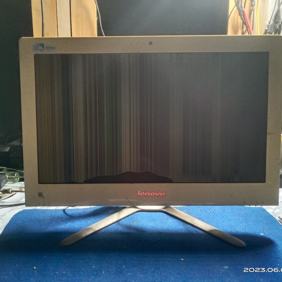 pc aio all in one lenovo C340 lcd pecah mesin masih normal