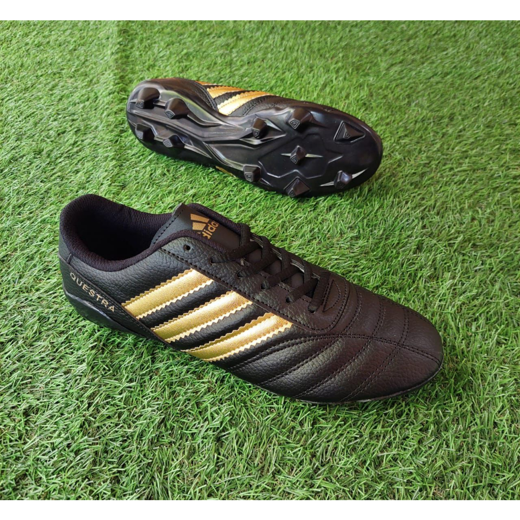 sepatu bola ukuran JUMBO. sepatu bola big size
