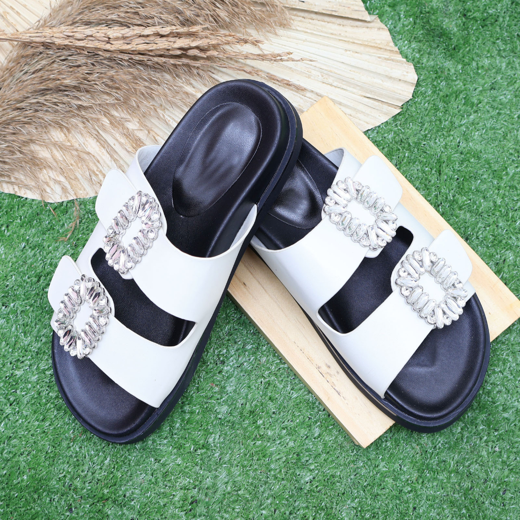 [ NEW ] Sandal Wanita C*K 476 - SNR Flat 3cm