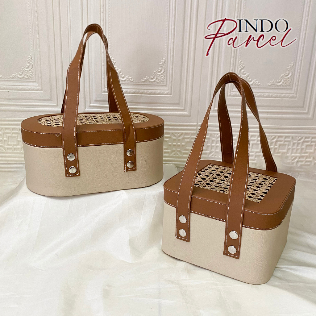 

INDOPARCEL - Tas Box Hampers Beauty Kiss Anyaman Rotan List Kulit Tas Box Kado Rotan Hantaran Pernikahan