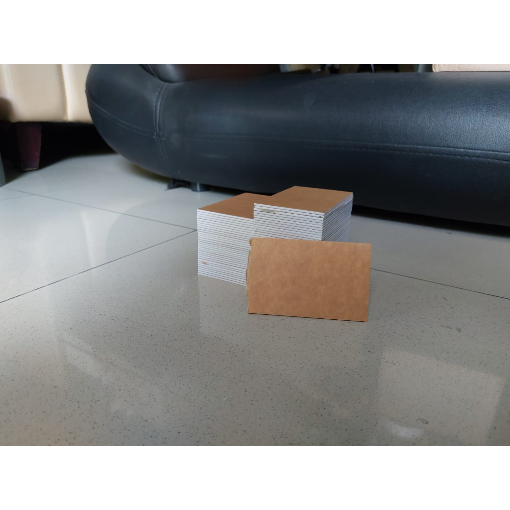 

Akrilik Lembar 2mm 9.9 x 6.4 cm Putih Opaque / Putih Padat