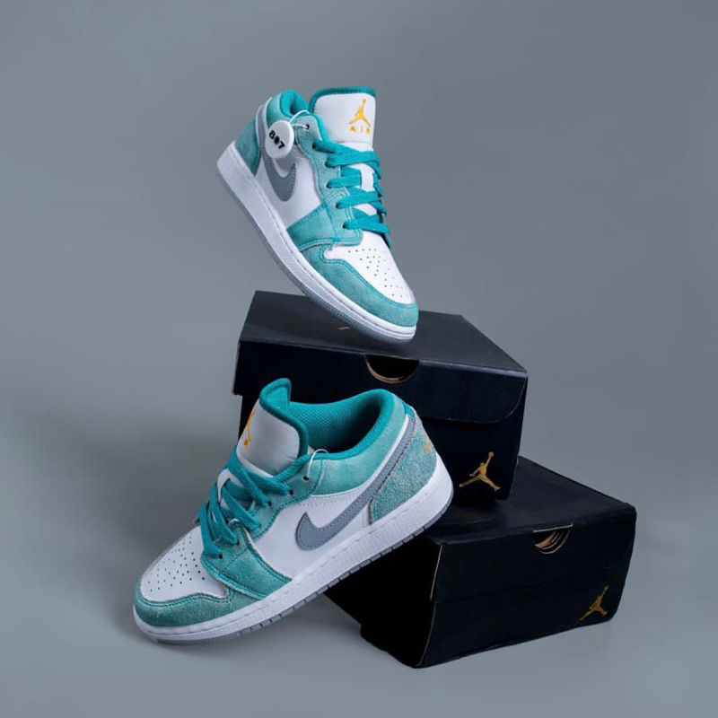 Air Jordan 1 Low Emerald GS Women