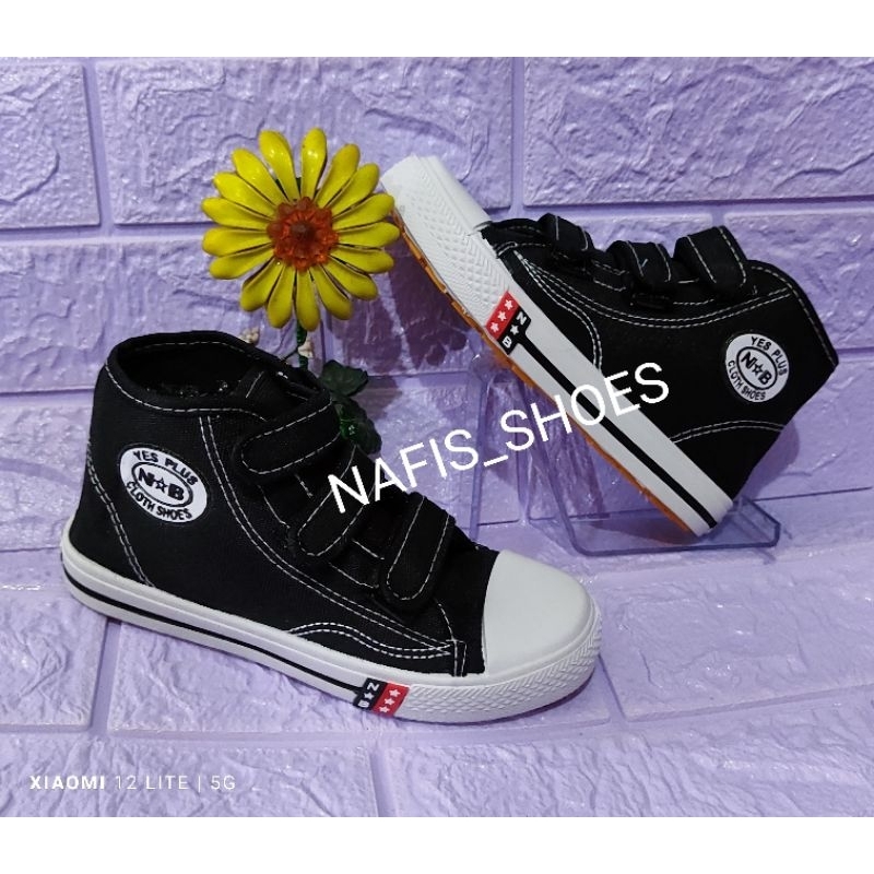 sepatu n#b anak sekolah sol karet anak sd tempel velcro boot unisex cewe cowok size 29/38