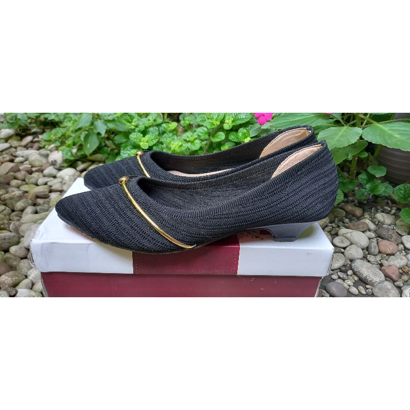 Sepatu wanita emory