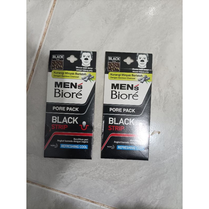 MEN'S BIORE PORE PACK BLACK 4PCS