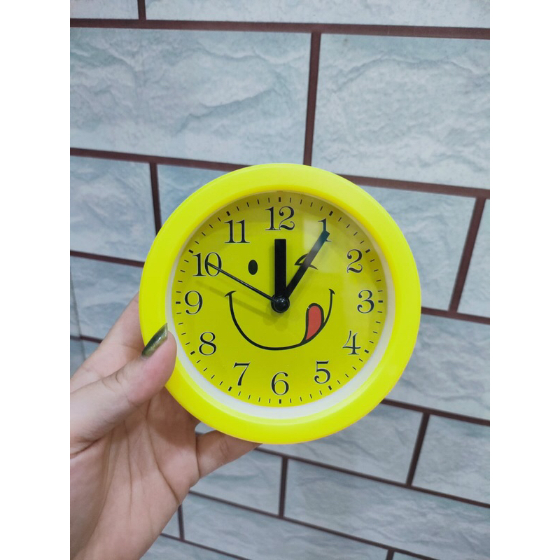 Jam Bulat Motif Smile/Jam Weker Smile Alarm/ Jam Meja Alarm