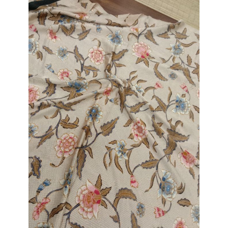 PREMIUM, LIMITED KAIN BATIK FULL TULIS HALUSAN BAHAN SUTRA SUPER PANJANG 4 METER/  ASLI BATIK PEKALO