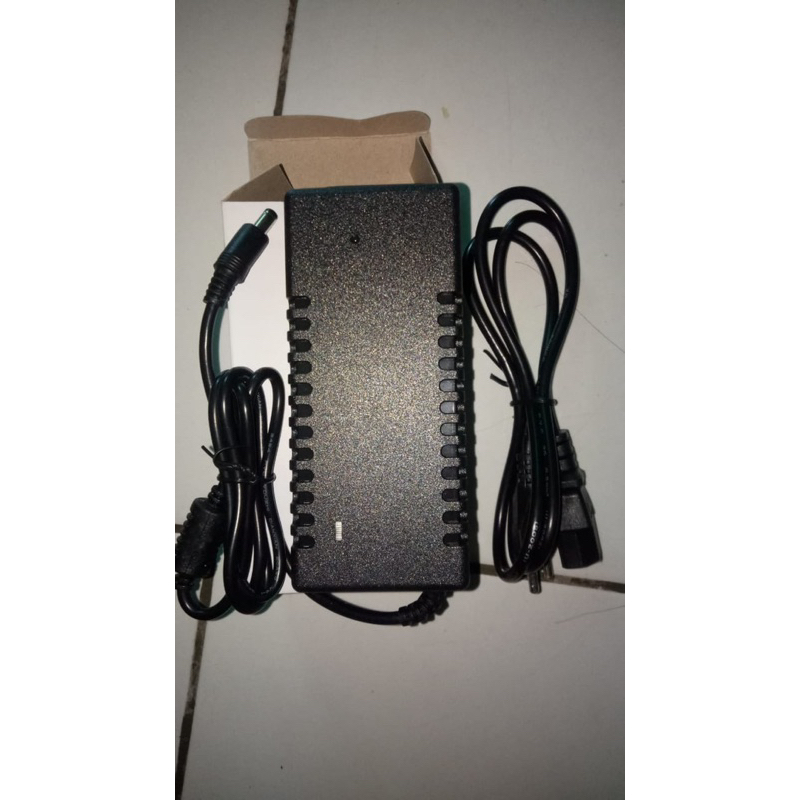 Adaptor 24v 3a