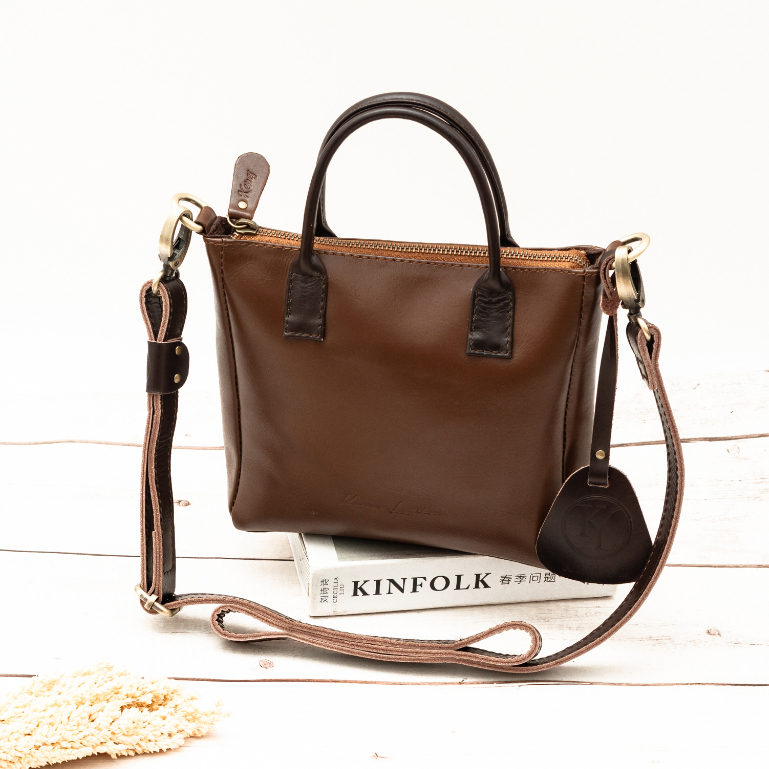 Kenes Leather Sling Bag Wanita Tas Selempang Kulit Asli RENGGANIS Two Tone - Free Grafir Nama