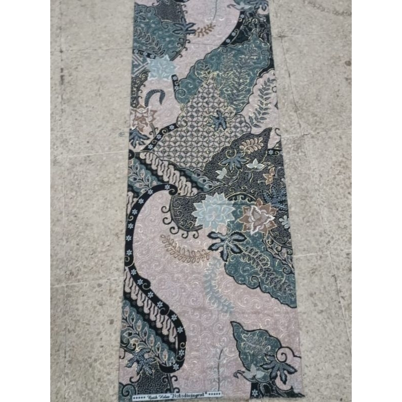 kain/bahan batik semi sutra.