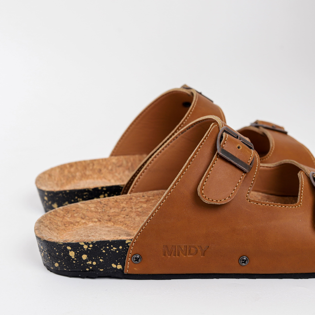 ANT X MNDY - BUNDLING - Sandal Slop Kulit Casual UNISEX - Yuno Coco x Zeneca Khaqi