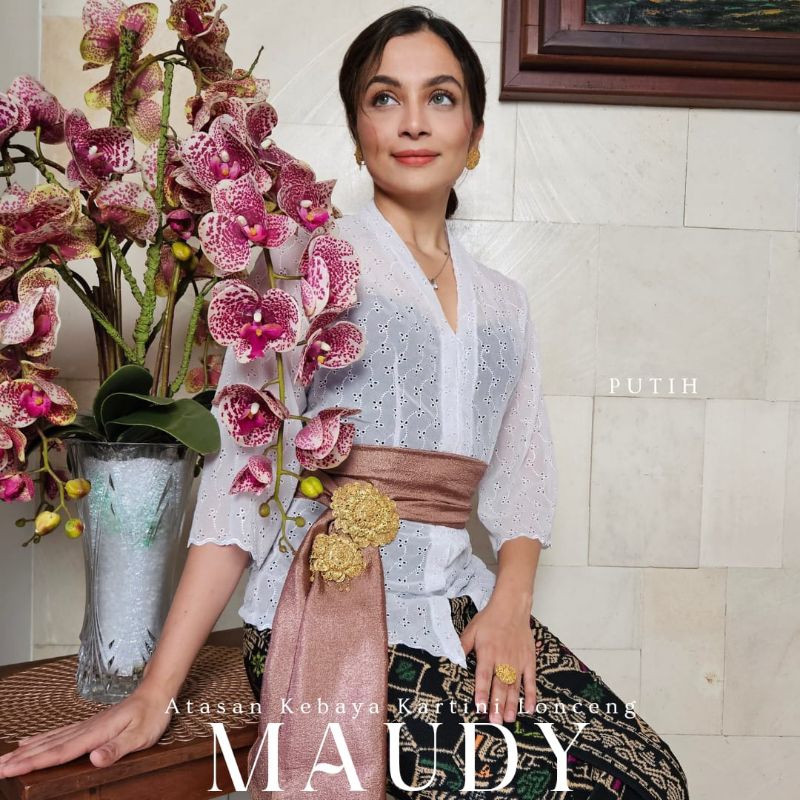 Atasan Kebaya Katun Bordir Maudy Lengan Lonceng