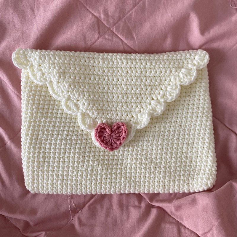 

love letter book sleeve | book sleeve crochet | sarung buku rajut | crochet | kindle sleeve