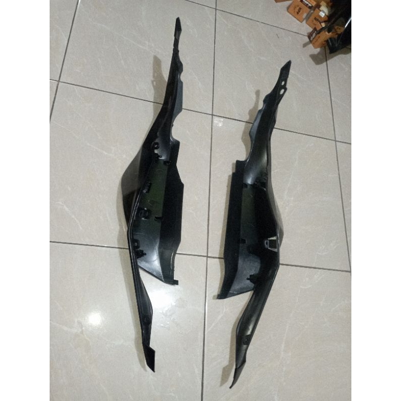 COVER BODY BELAKANG KAWASAKI NINJA 250 ZX NATURAL ORIGINAL