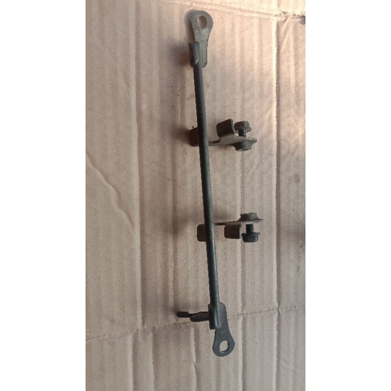 Breket dudukan pangkon sayap bawah Byson karbu ori