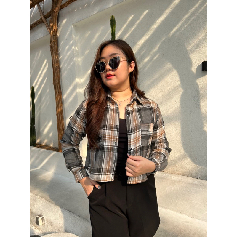 JOSHIN Atasan Kemeja Crop Flanel - Square Shirt