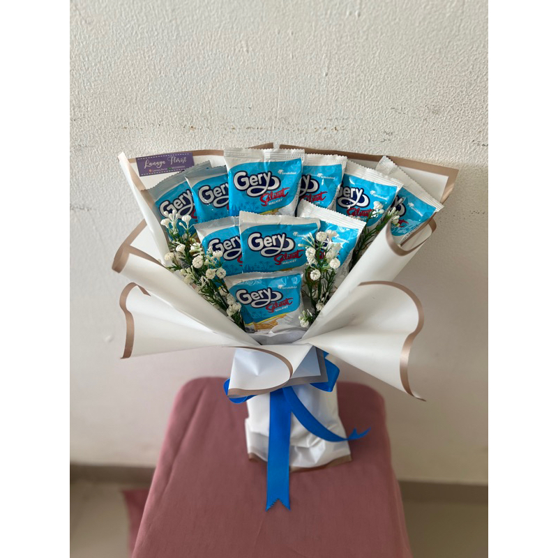 

Snack Buket/Buket Bunga/Buket Wisuda/Kado Ultah
