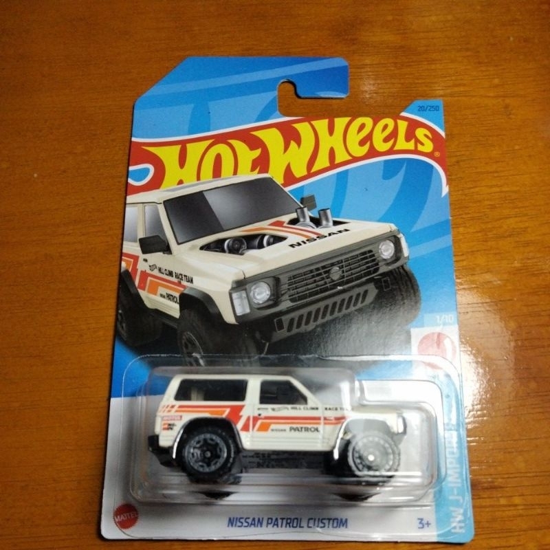 Hot Wheels Nissan Patrol Custom