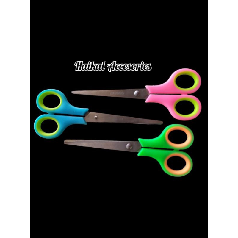 

1 Lusin Gunting M2000 SM-C160