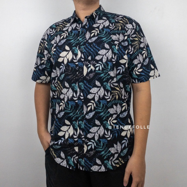 Kemeja Pria Motif Leaf Besar 100% Katun - Regular Fit Lengan Pendek Casual Cotton