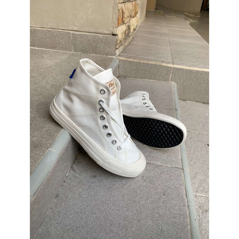 SEPATU RAFTALLE HIGH EVO OFFWHITE